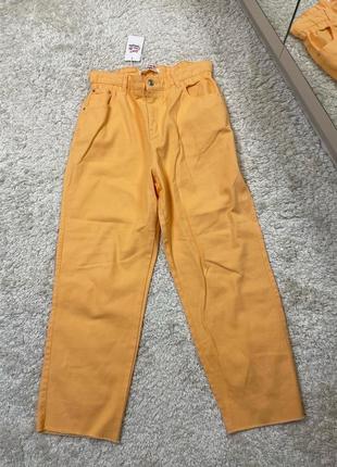 Яркие широкие брюки