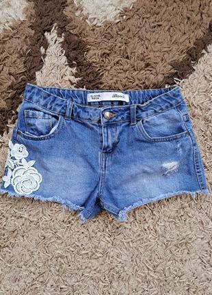 Джинсовые шорты