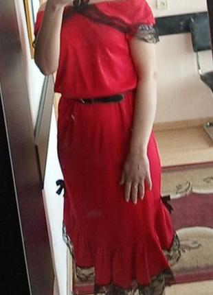 Красивое красное платье-миди от wicked