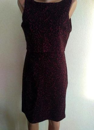 Неповторне сукні-міді з набивним візерунком і оригінальною спинкою від oasis1 фото