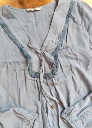 Блуза з шнурівкою на переді2 фото