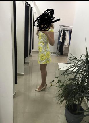 Стильное платье dilvin