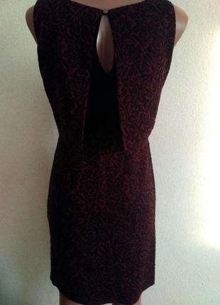 Неповторимое платье-миди с набивным узором и оригинальной спинкой от oasis3 фото