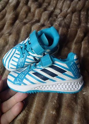 Кроссовки 4