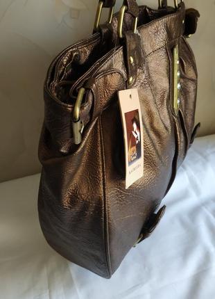 Новая вместительная сумка цвета коричневый металлик6 фото