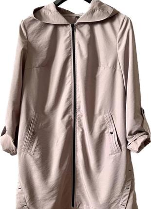 Батальная летняя куртка -плащ на молнии свободного фасона больших размеров, бежевая 48-58