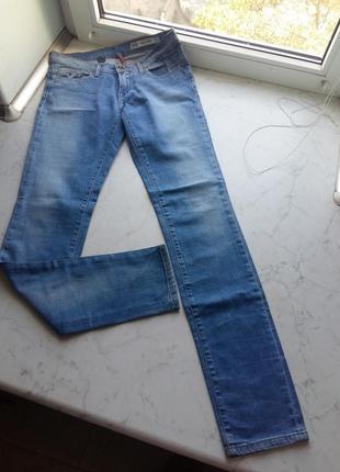 Стильные джинсы прямой крой для высокой девушки tommy hilfiger nina  28 размер оригинал!