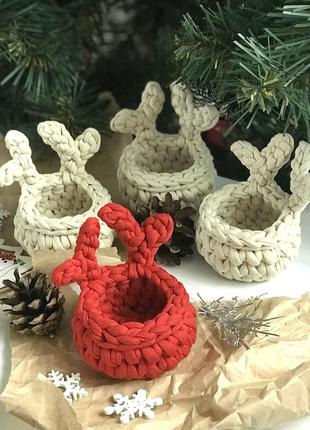 Корзина олень з ріжками,новорічний декоративний цікавий подарунок дітям, колір мак