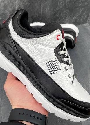 Чоловічі білі шкіряні кросівки jordan