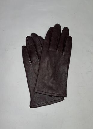 Женские кожаные фирменные перчатки на подкладке marks & spencer.1 фото