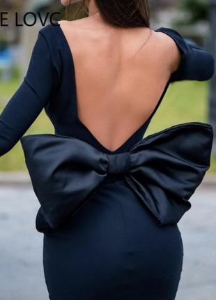Шикарное чёрное мини платье с голой спинкой и бантом