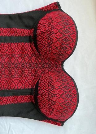 Корсет вышиванка черно-красный в украинском стиле5 фото