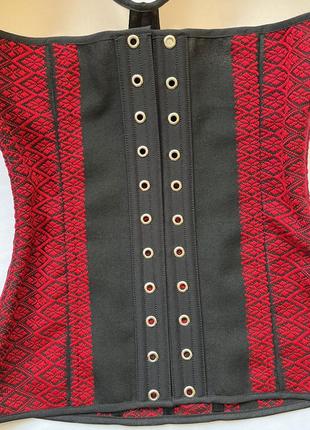 Корсет вышиванка черно-красный в украинском стиле3 фото