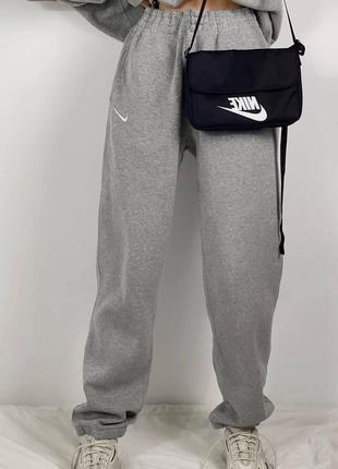 Спортивные штаны джоггеры оверсайз в стиле roshe nike