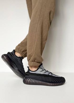 Кросівки на весну 2