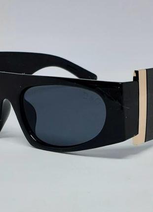 Жіночі  брендові сонцезахисні окуляри чорні с золотим логотипом