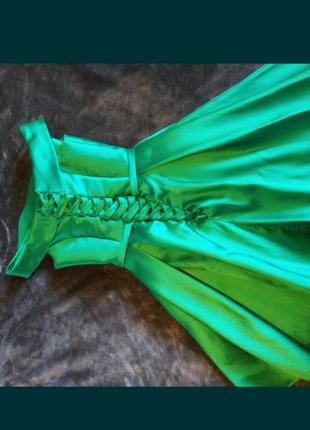 Платье элегантного зеленого цвета5 фото