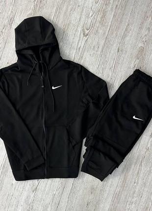 Демисезонные спортивные костюмы nike