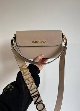 Женская сумка в стиле valentino bag2 фото