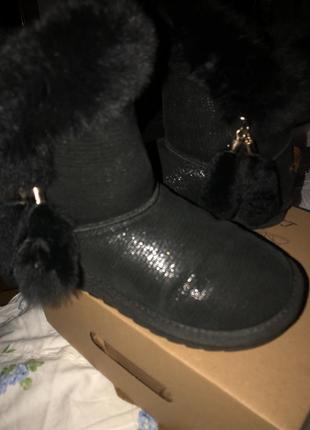 Продам угги детские