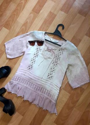 Блузочка у градієнт зі шнуровкою та вишивкою