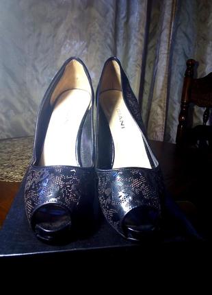 Туфли на платформе peep toe 39. fabiani2 фото