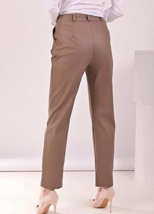 Модные женские брюки из эко-кожи2 фото