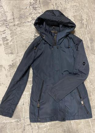 Стильная утепленная ветровка