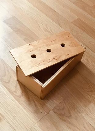 Гладкая деревянная шкатулка. скринька.