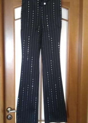 Эксклюзивные атласные брюки vipart со стразами на высокой талии полукорсет2 фото