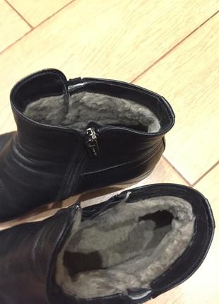 Фирменные зимние кожаные ботинки размер 39 италия4 фото