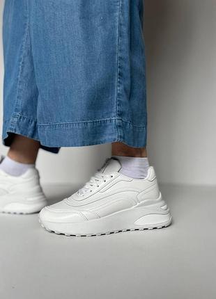 Кросівки жіночі білі екошкіра