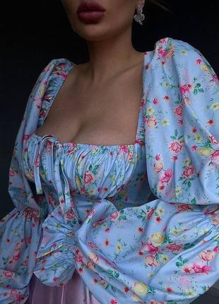 Жіноча блузка, блузка у квіточку