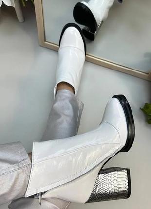 Стильні черевики з італійської шкіри жіночі на підборах білі3 фото