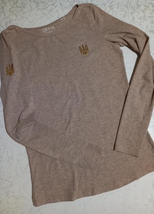 Футболка с принтом герба в золоте