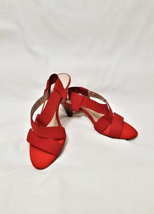 Vero cuoio красивые брендовые босоножки красные на каблуке на девушку/женские1 фото