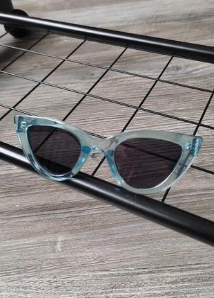 Женские солнцезащитные очки vans