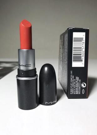 Кремовая помада mac cosmetics satin lipstick оттенок mocha оригинал3 фото