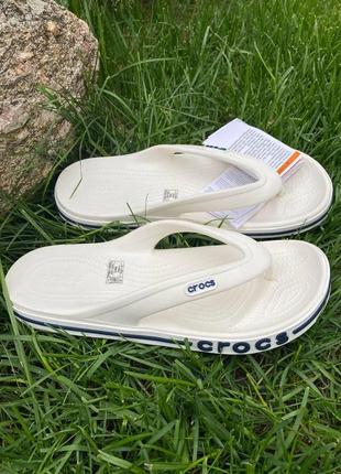 Вьетнамки крокс crocs bayaband flip black / white1 фото
