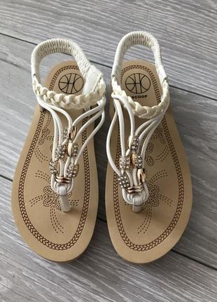 Босоніжки 36р 23см