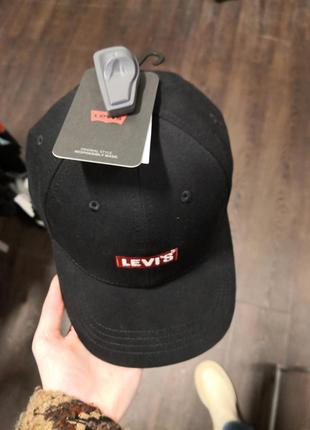 Бейсболка levi's