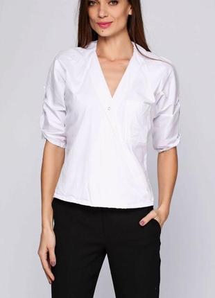 Блуза с эффектом "запах"