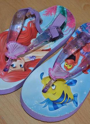 Пляжные шлепаецы вьетнамки на резинке