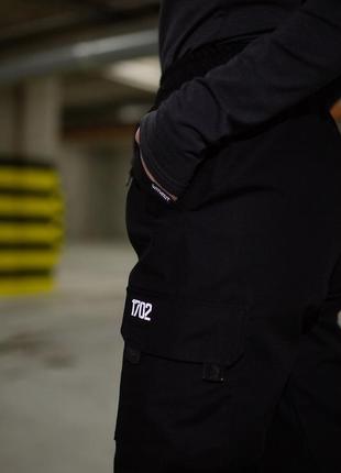 Черные хлопковые брюки карго женские с накладными карманами2 фото