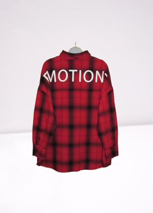 Gloria jeans красная трендовая клетчатая рубашка с надписью emotions s/m7 фото