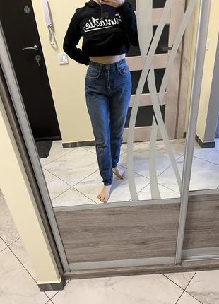 Базовые джинсы мом6 фото
