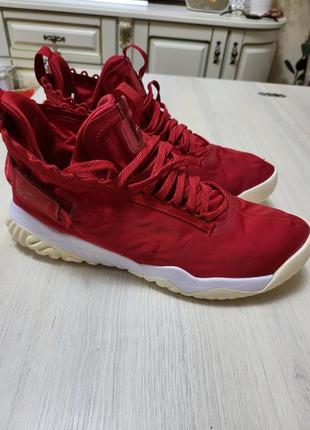 Баскетбольні кросівки jordan proto-react1 фото