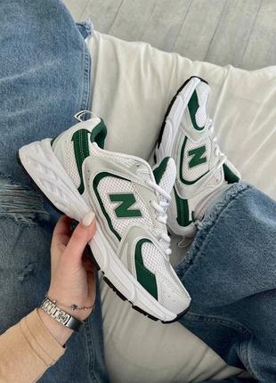 Круті жіночі кросівки new balance 530 white green білі з зеленим