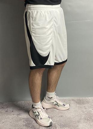 Шорты nike big swoosh/ белые найк бег суш/ оригинал/s/m/l