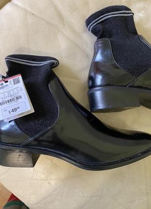Стильные черные классические ботинки с носками zara 39р3 фото